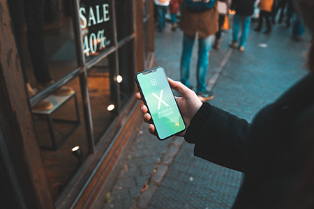 高清场景手持iPhoneX样机素材