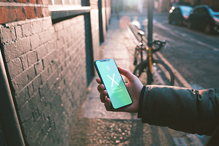 高清场景手持iPhoneX模型样机素材