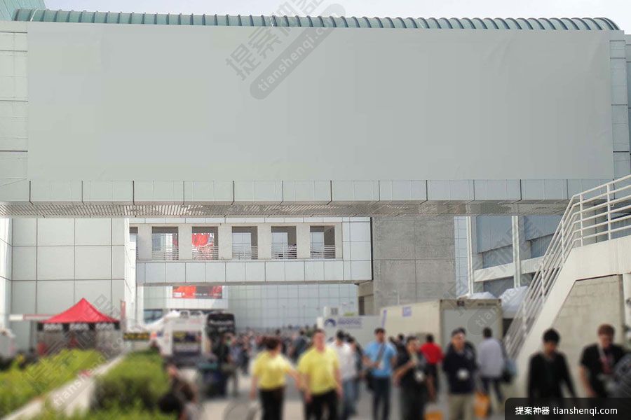大型高清户外建筑门头悬挂海报可切换样机贴图素材